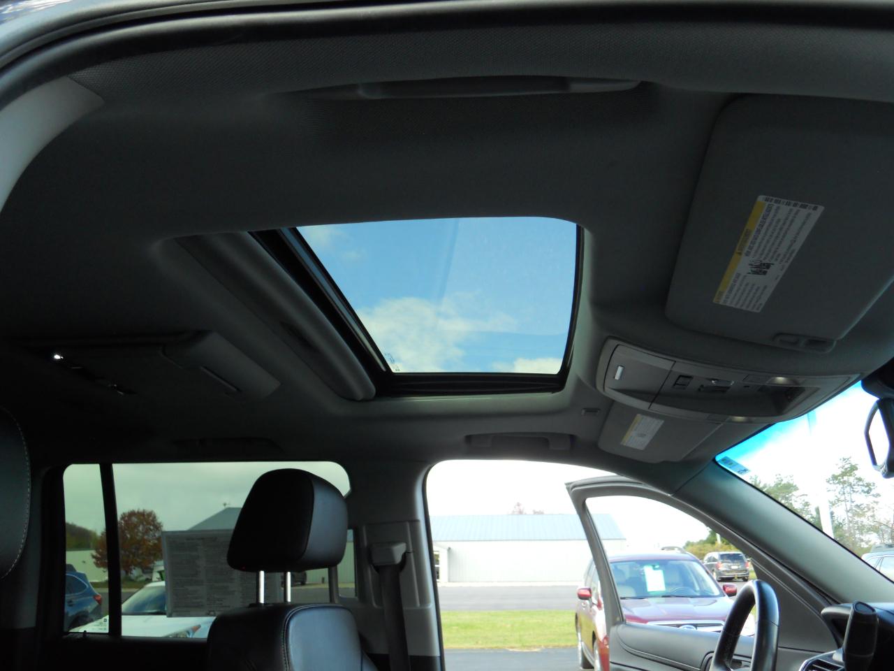 Chevrolet Suburban LT 4WD 2016