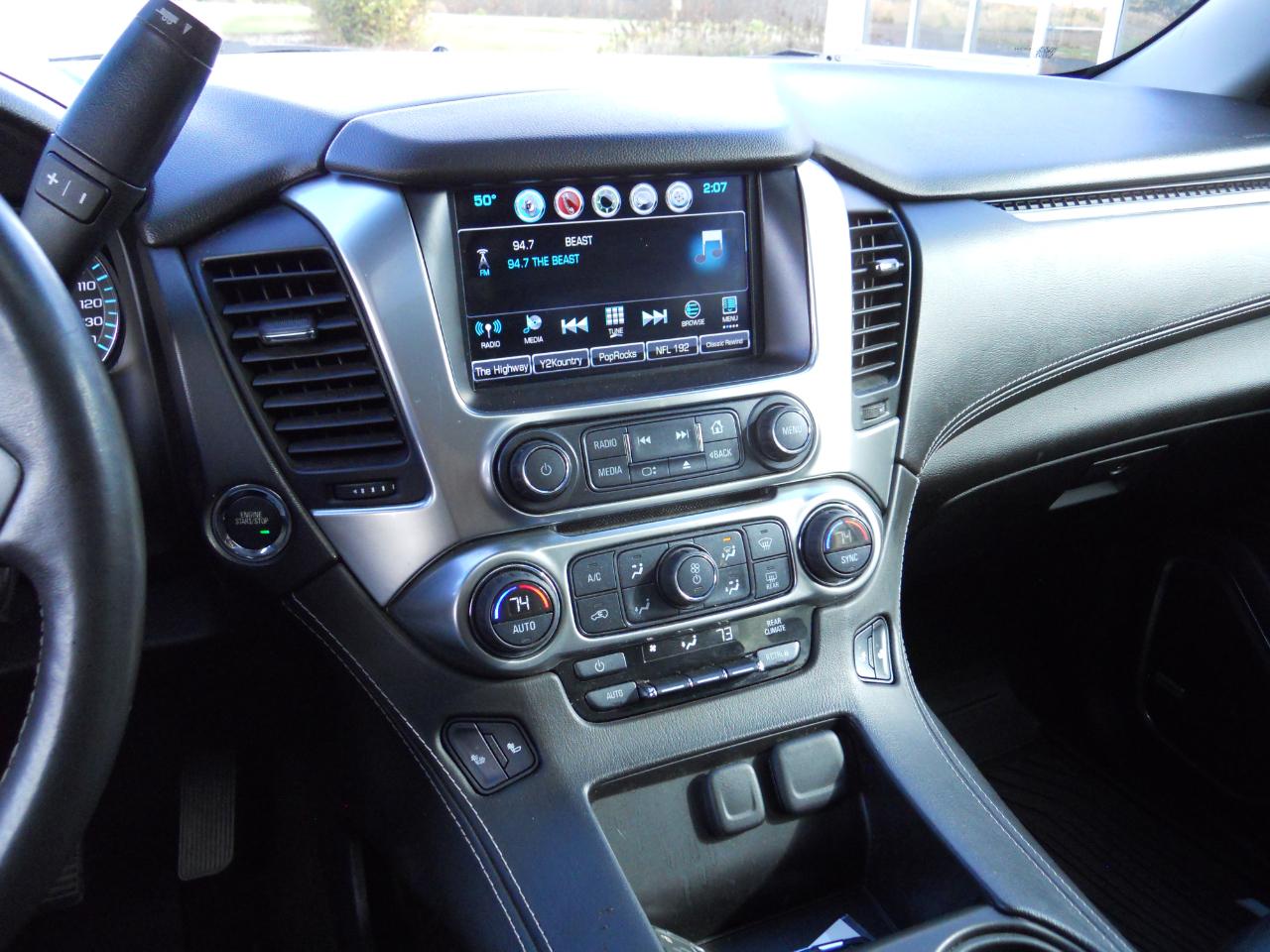 Chevrolet Suburban LT 4WD 2016