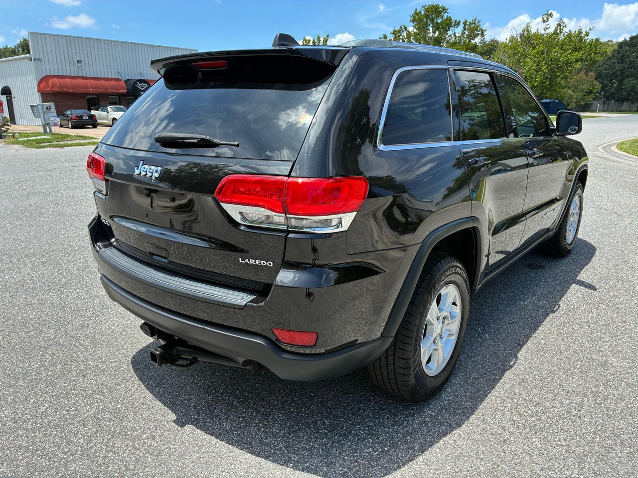 Jeep Grand Cherokee 4WD 4dr Laredo 2015