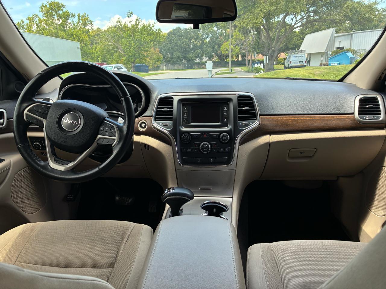 Jeep Grand Cherokee 4WD 4dr Laredo 2015