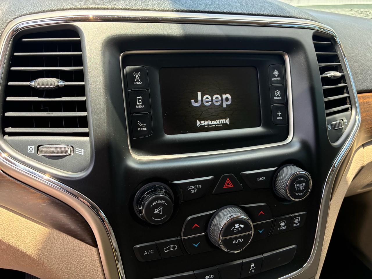 Jeep Grand Cherokee 4WD 4dr Laredo 2015