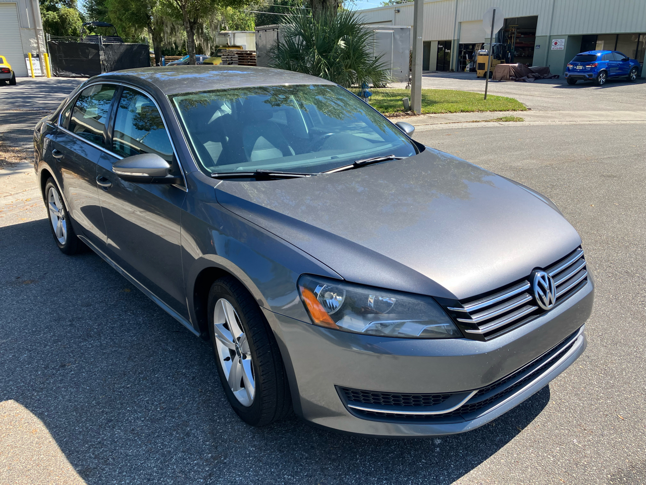 Volkswagen Passat 4dr Sdn 2.5L Auto SE 2012 Volkswagen Passat 4dr Sdn 2.5L Auto SE 2012