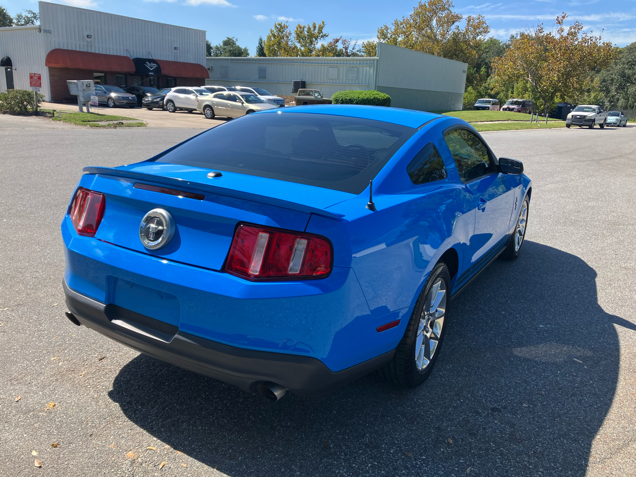 Ford Mustang 2dr Cpe V6 Premium 2011 Ford Mustang 2dr Cpe V6 Premium 2011