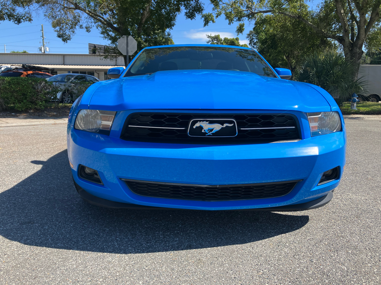 Ford Mustang 2dr Cpe V6 Premium 2011 Ford Mustang 2dr Cpe V6 Premium 2011