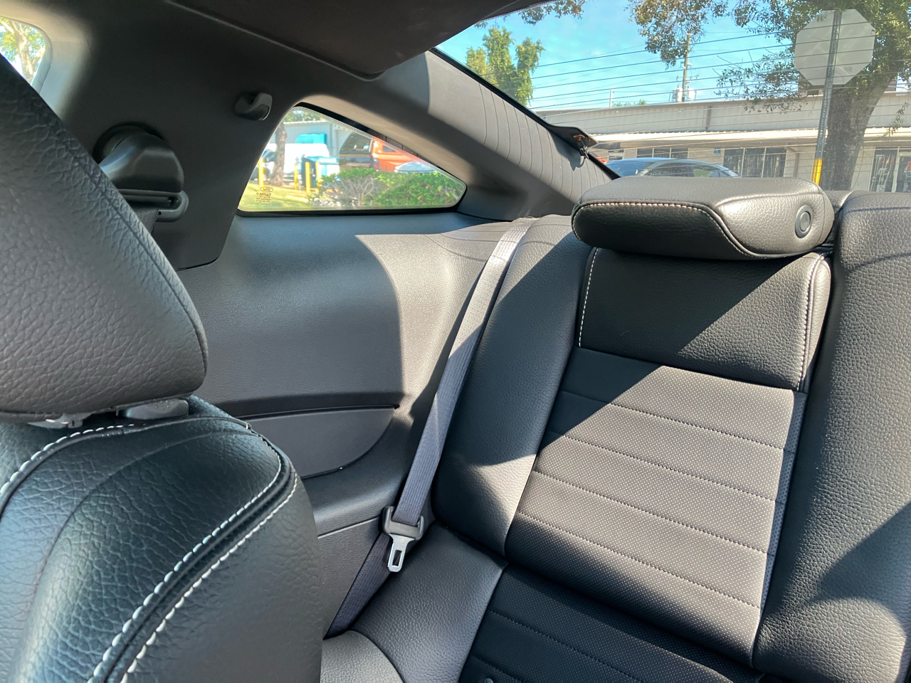 Ford Mustang 2dr Cpe V6 Premium 2011 Ford Mustang 2dr Cpe V6 Premium 2011