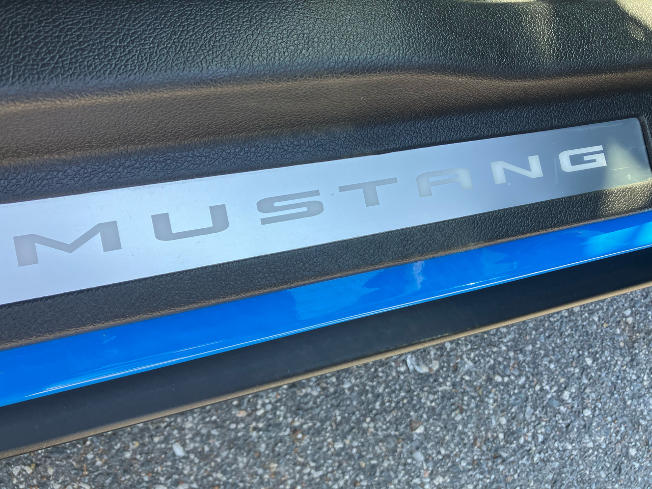 Ford Mustang 2dr Cpe V6 Premium 2011 Ford Mustang 2dr Cpe V6 Premium 2011