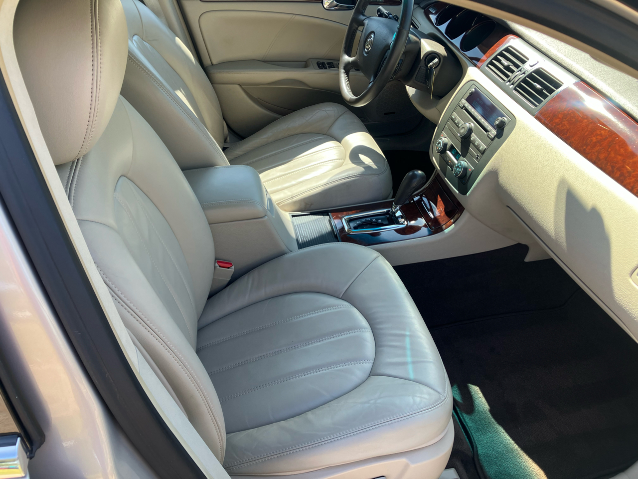 Buick Lucerne 4dr Sdn V6 CXL 2007 Buick Lucerne 4dr Sdn V6 CXL 2007