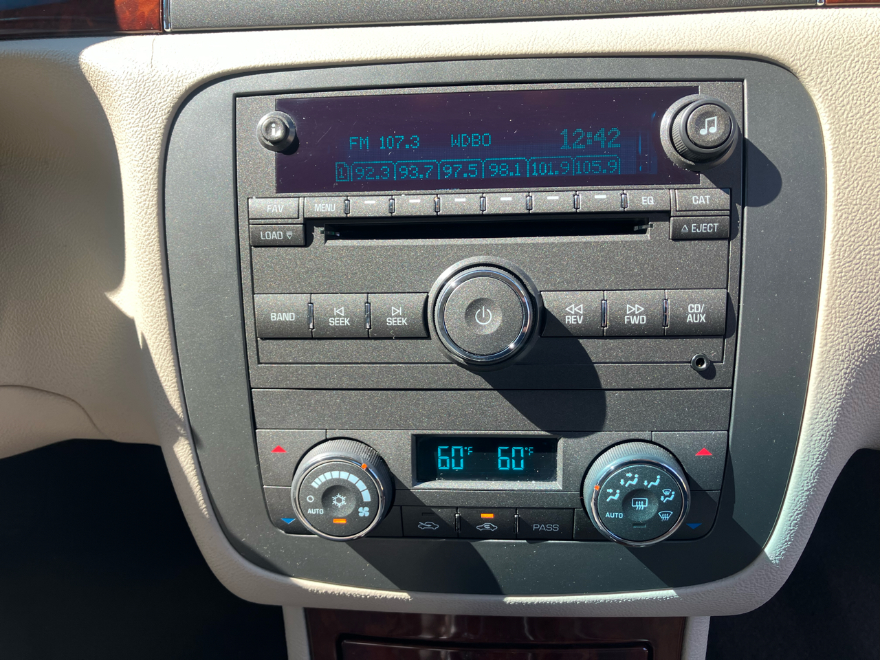 Buick Lucerne 4dr Sdn V6 CXL 2007 Buick Lucerne 4dr Sdn V6 CXL 2007