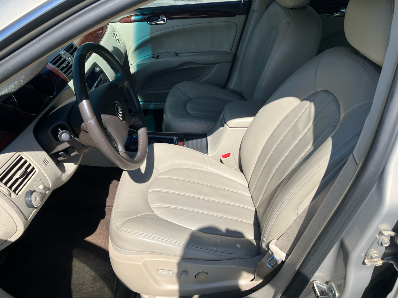 Buick Lucerne 4dr Sdn V6 CXL 2007 Buick Lucerne 4dr Sdn V6 CXL 2007