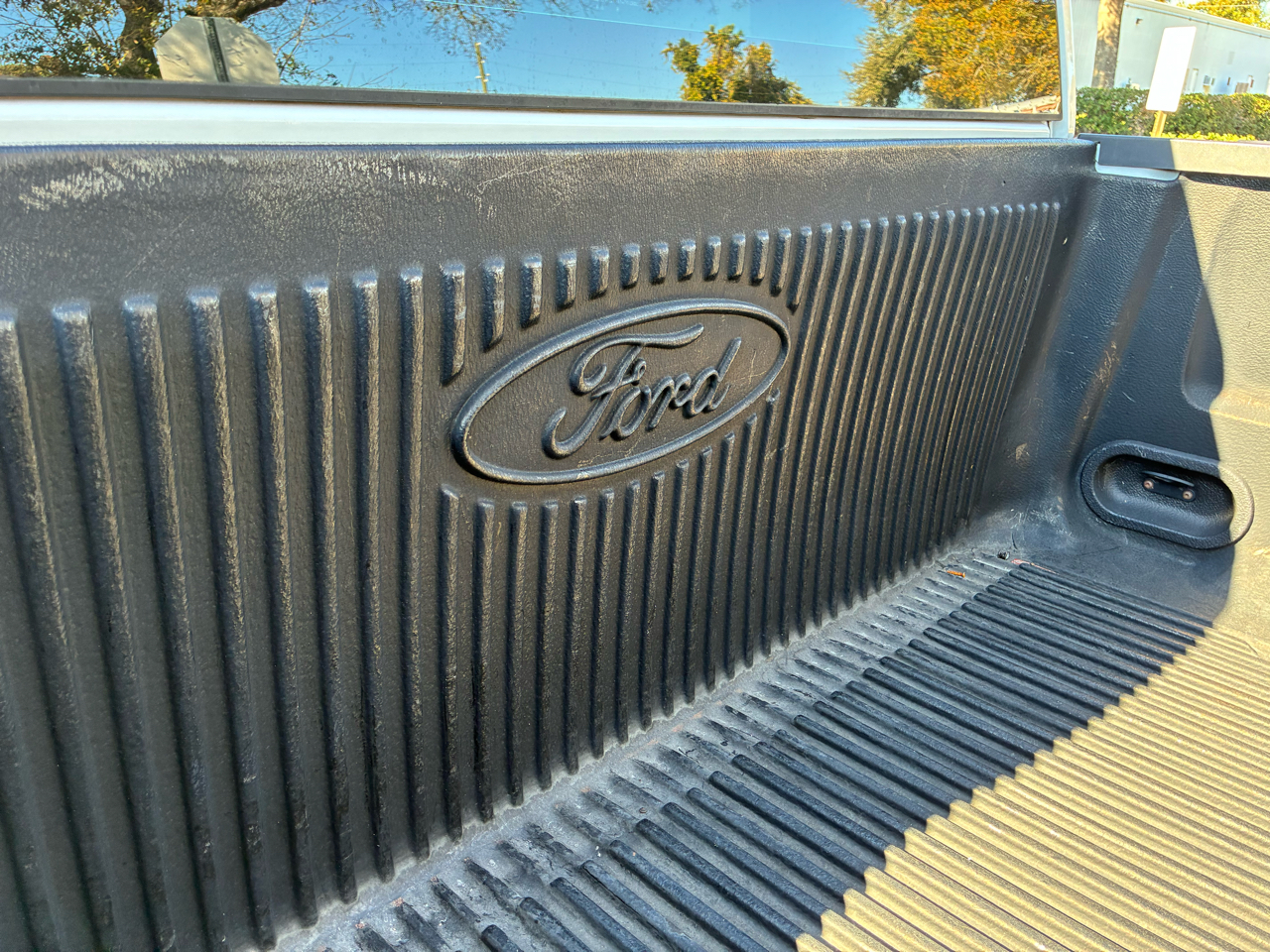 Ford F-150 2WD SuperCab 133" STX 2013