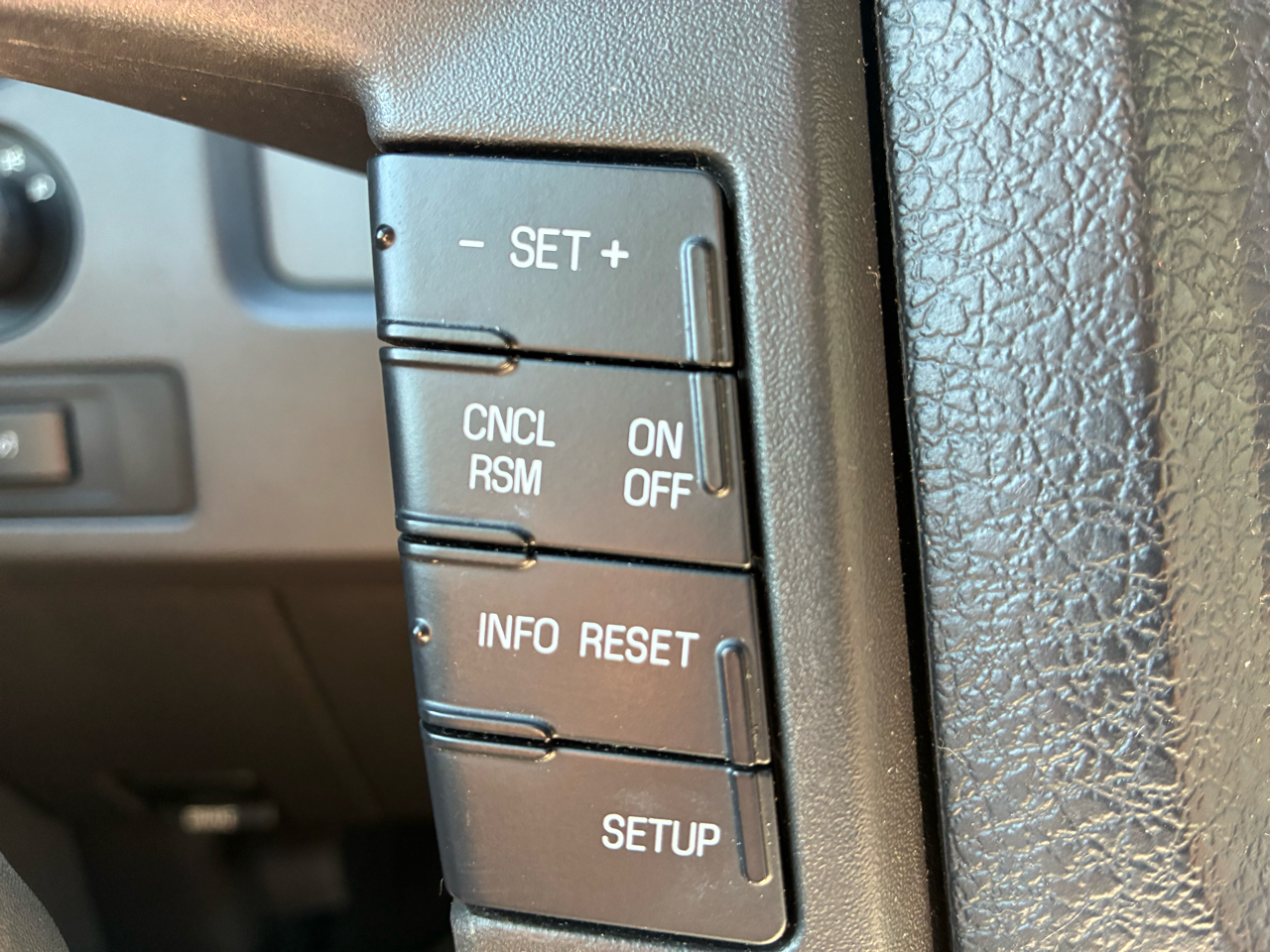 Ford F-150 2WD SuperCab 133" STX 2013