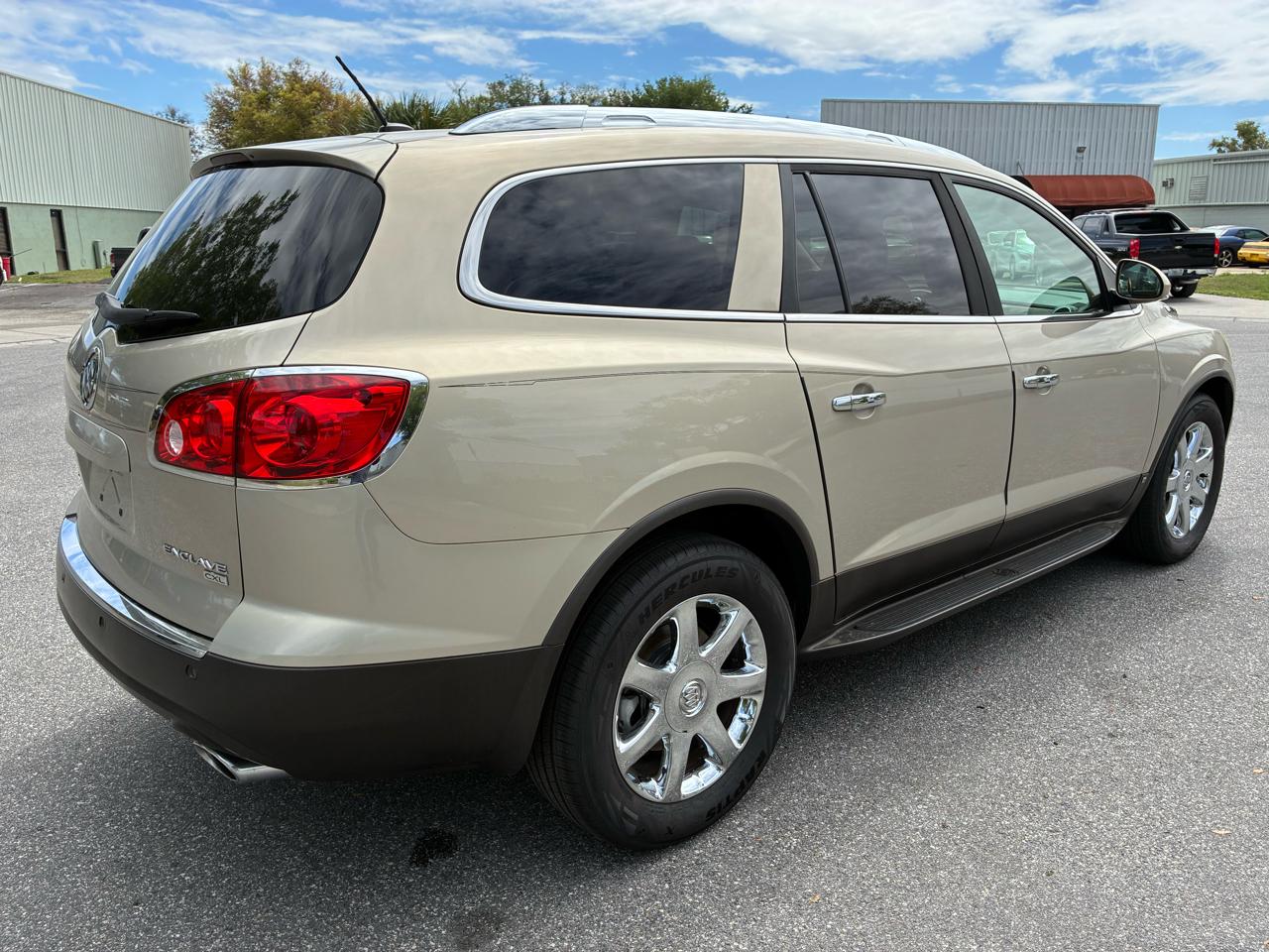 Buick Enclave FWD 4dr CXL 2009