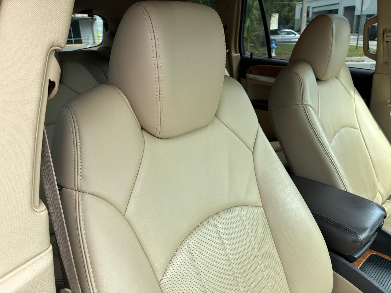 Buick Enclave FWD 4dr CXL 2009