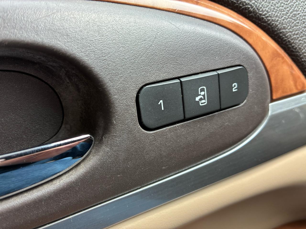 Buick Enclave FWD 4dr CXL 2009