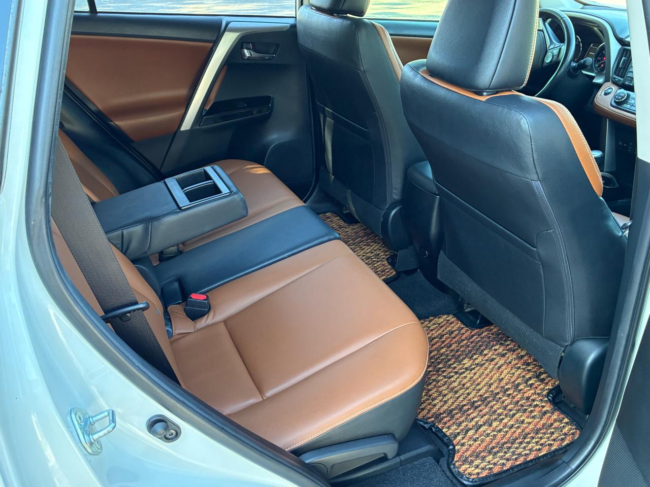Toyota RAV4 FWD 4dr Limited (Natl) 2016