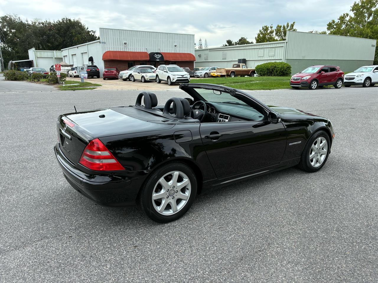 Mercedes-Benz SLK-Class 2dr Kompressor Roadster 2.3L 2002