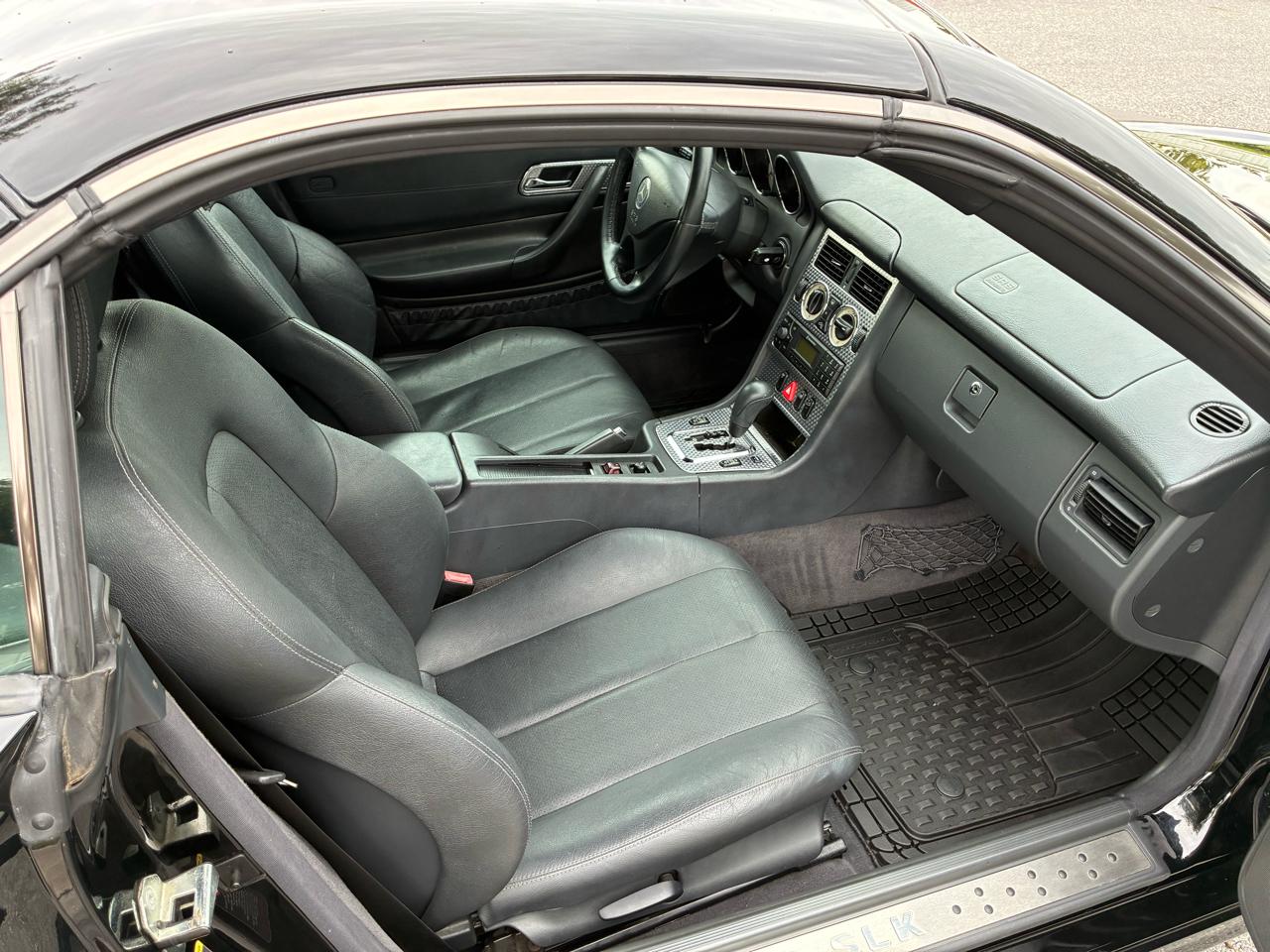 Mercedes-Benz SLK-Class 2dr Kompressor Roadster 2.3L 2002