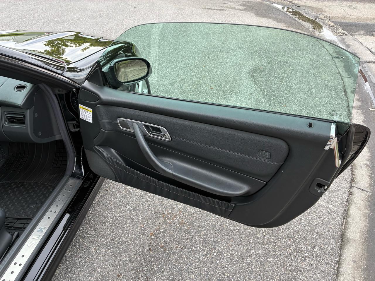 Mercedes-Benz SLK-Class 2dr Kompressor Roadster 2.3L 2002