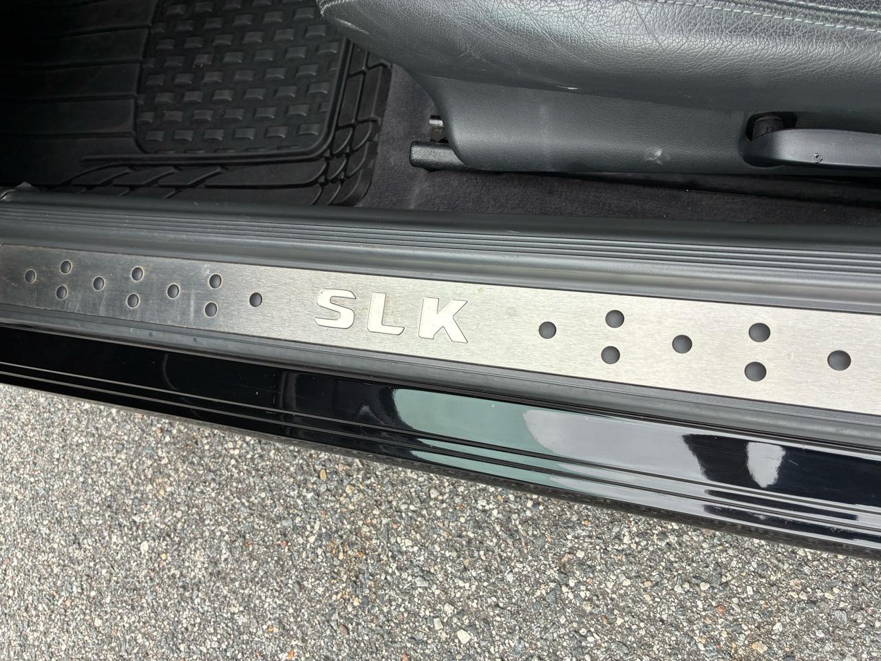 Mercedes-Benz SLK-Class 2dr Kompressor Roadster 2.3L 2002