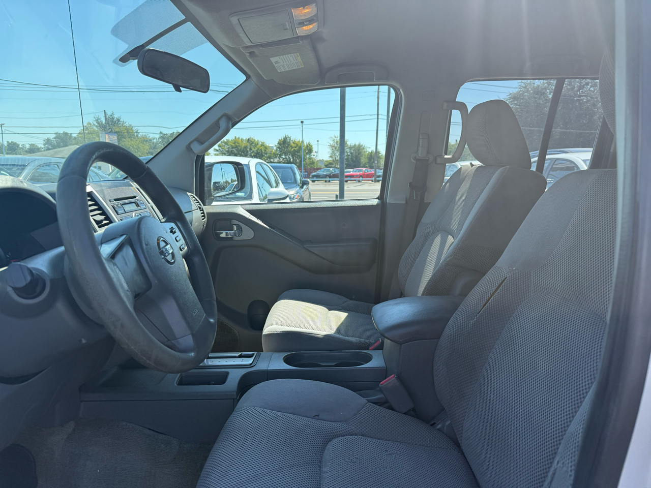2012 Nissan Frontier S Crew Cab photo 3