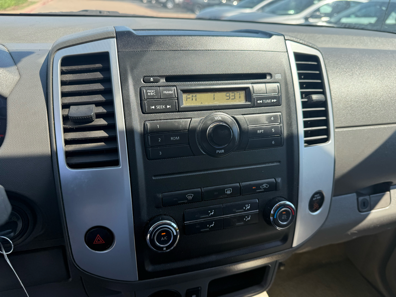 2012 Nissan Frontier S Crew Cab photo 5