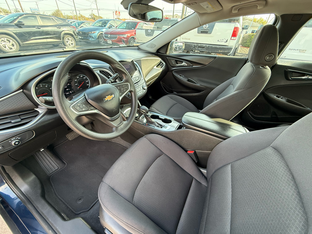 2022 Chevrolet Malibu photo 4