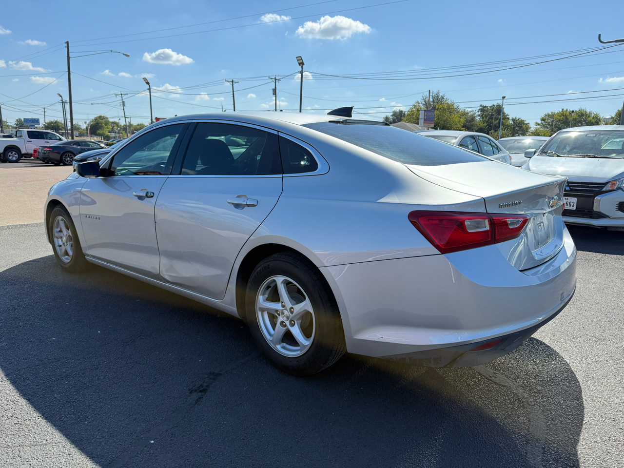 2017 Chevrolet Malibu LS photo 9