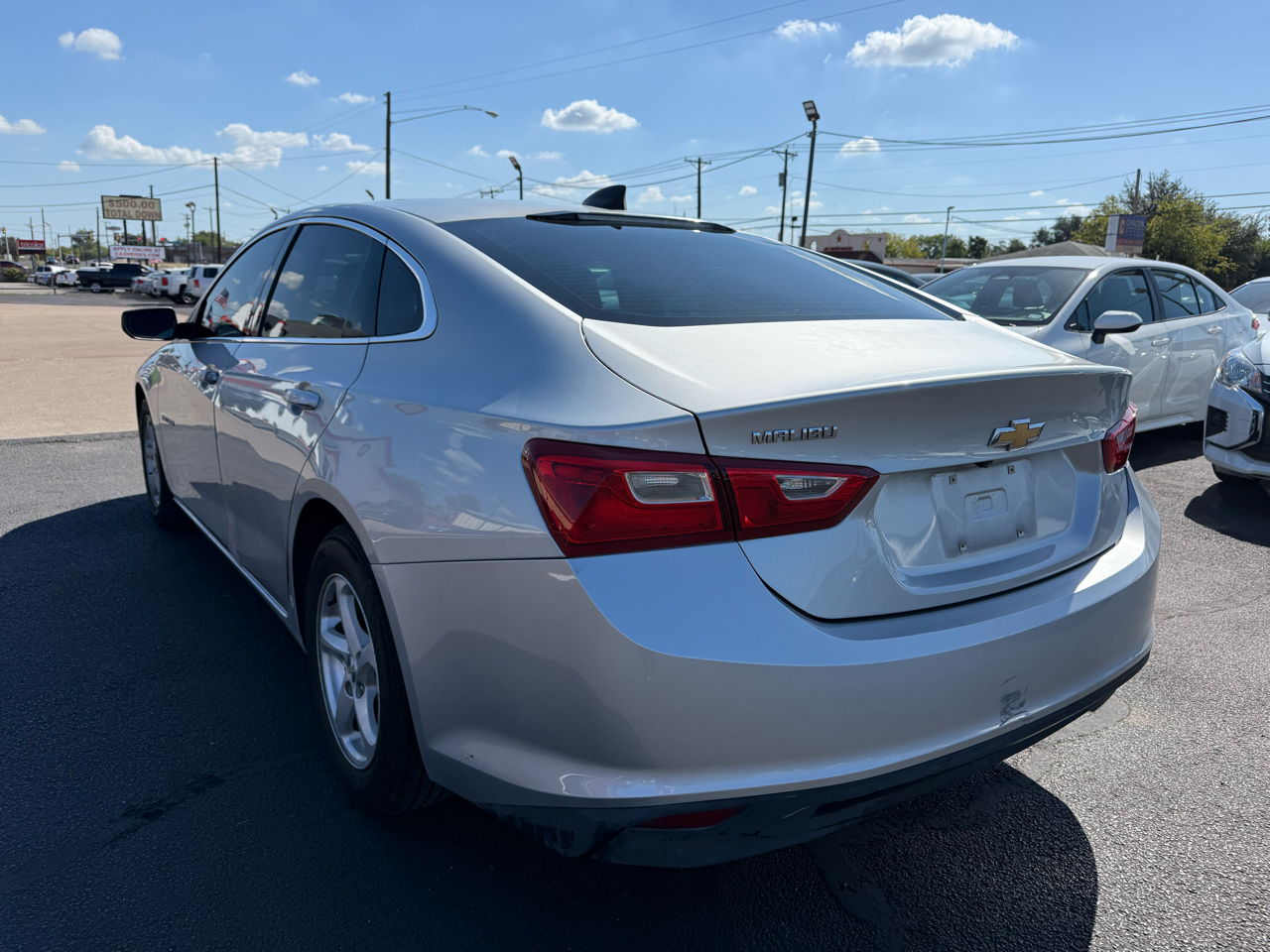 2017 Chevrolet Malibu LS photo 11