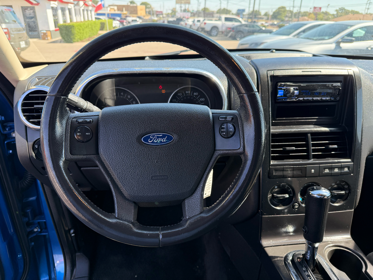 2010 Ford Explorer XLT photo 4