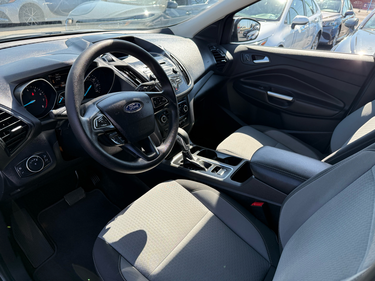 2018 Ford Escape SE photo 2