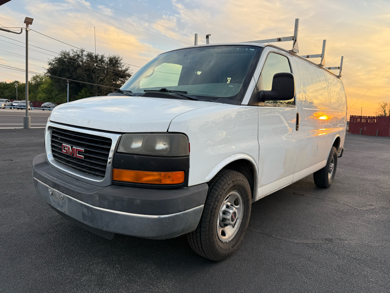 2014 GMC Savana Cargo