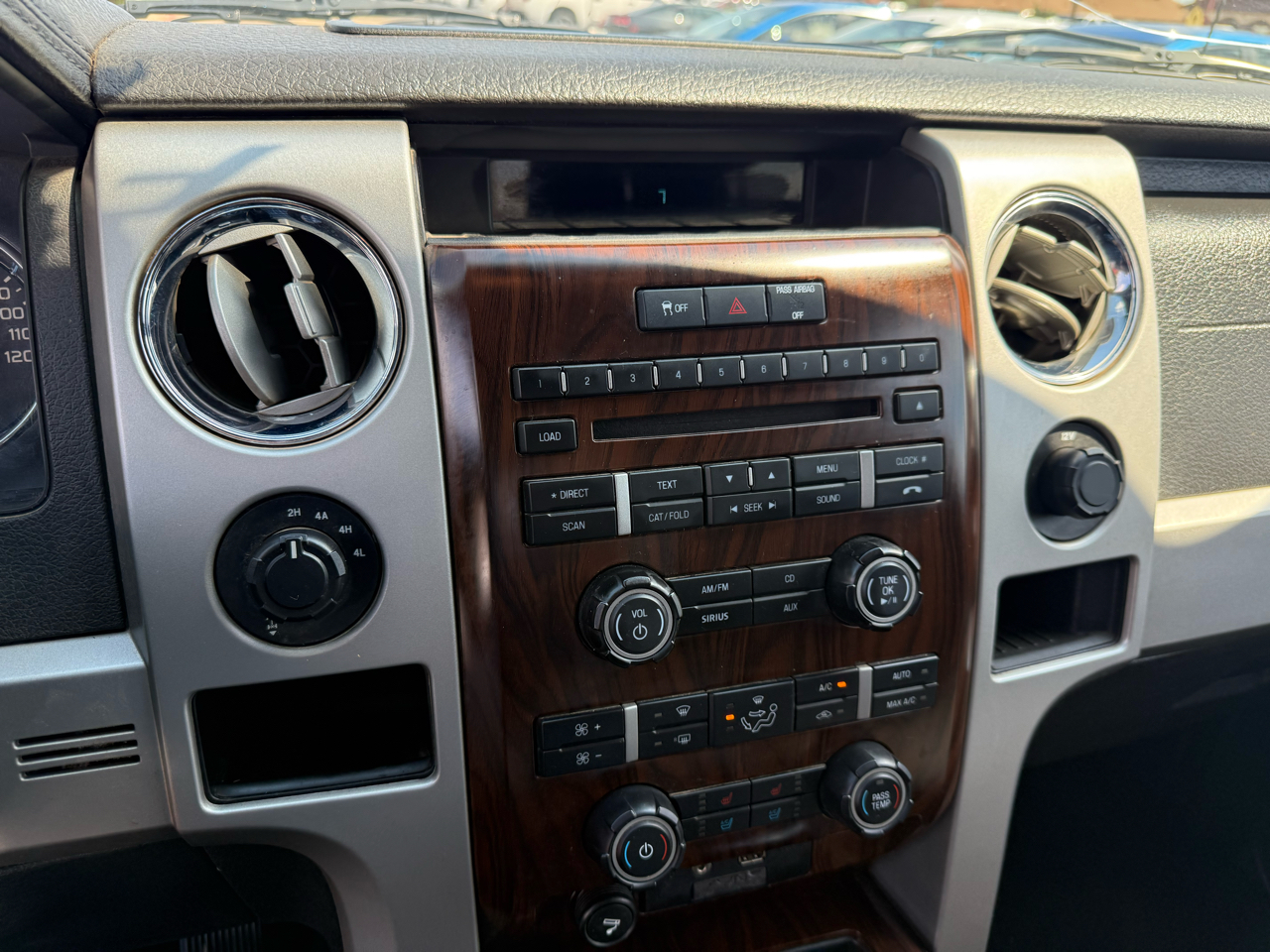 2012 Ford F-150 Lariat photo 6