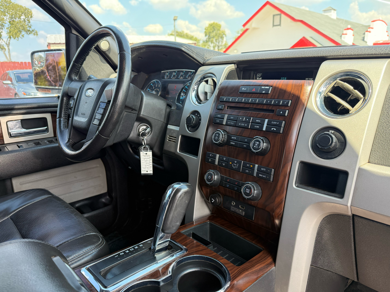 2012 Ford F-150 Lariat photo 13
