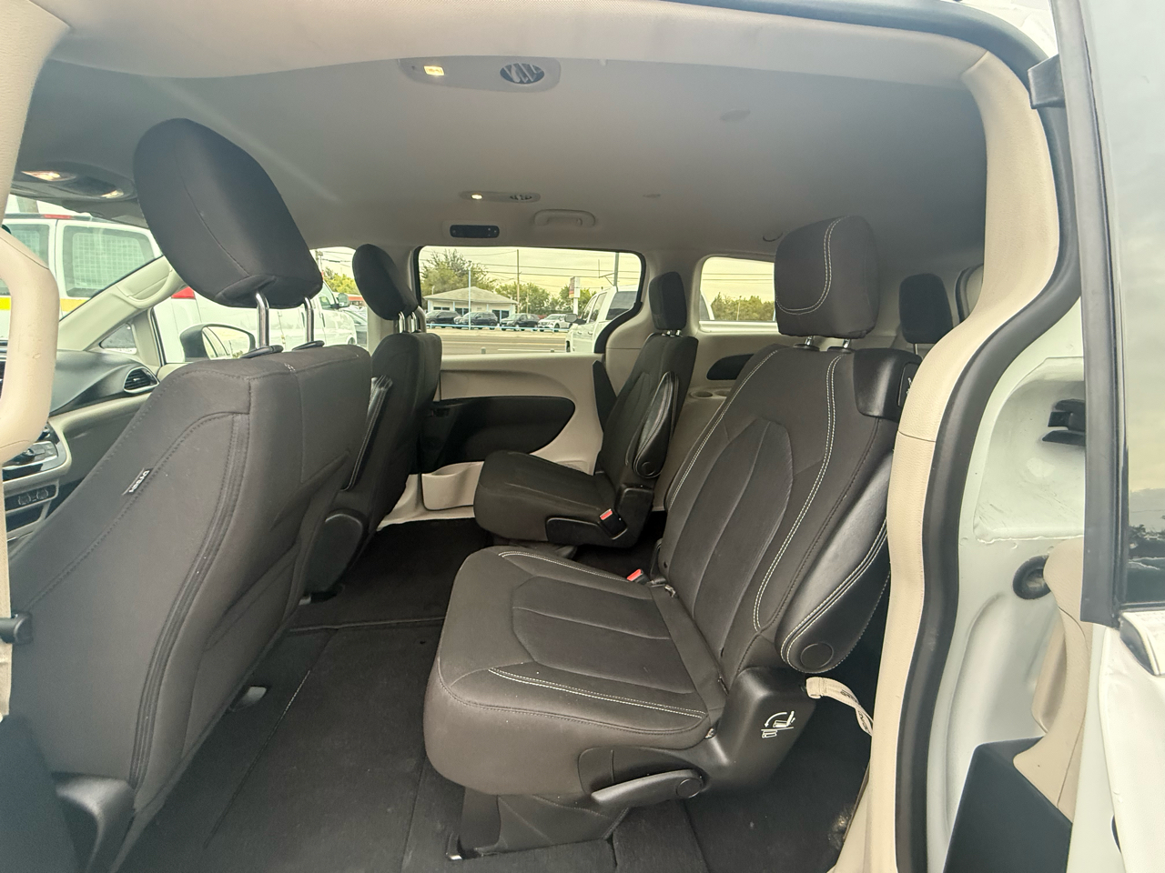 Chrysler Voyager LX 2023
