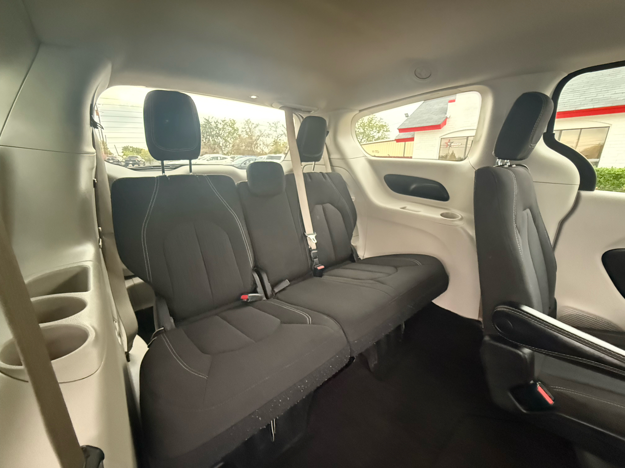 Chrysler Voyager LX 2023