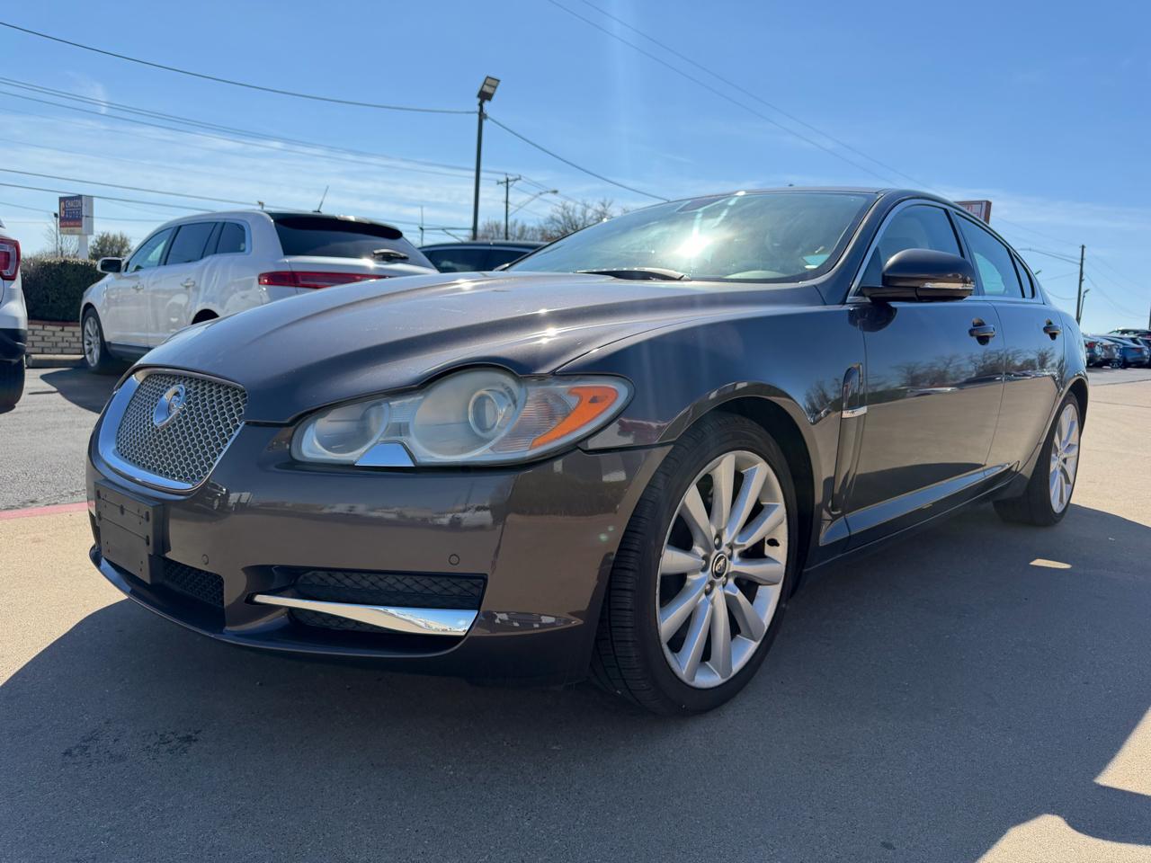 2010 Jaguar XF-Series Premium Luxury
