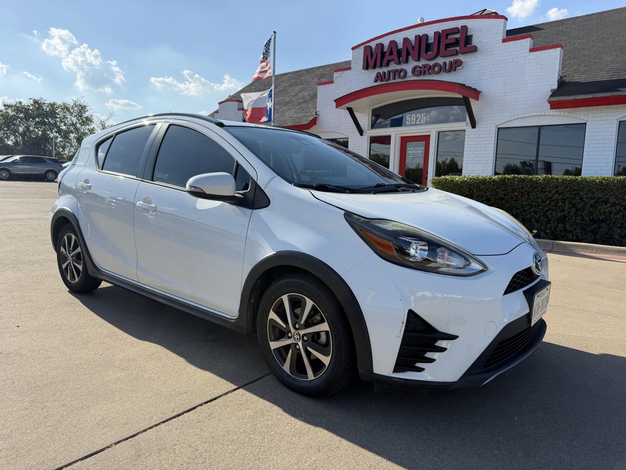 Toyota Prius C photo 21