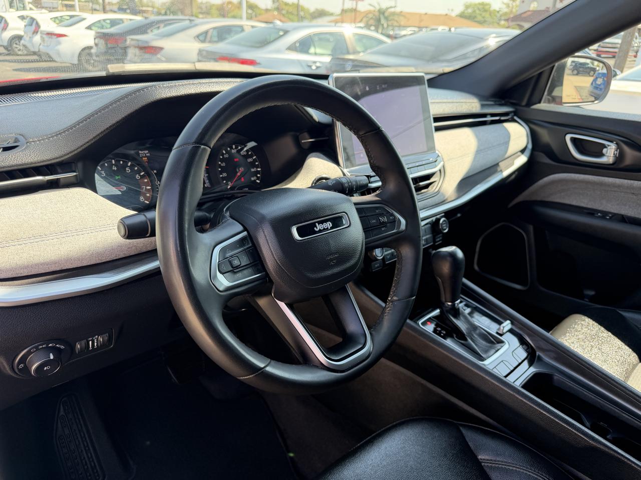Jeep Compass photo 4