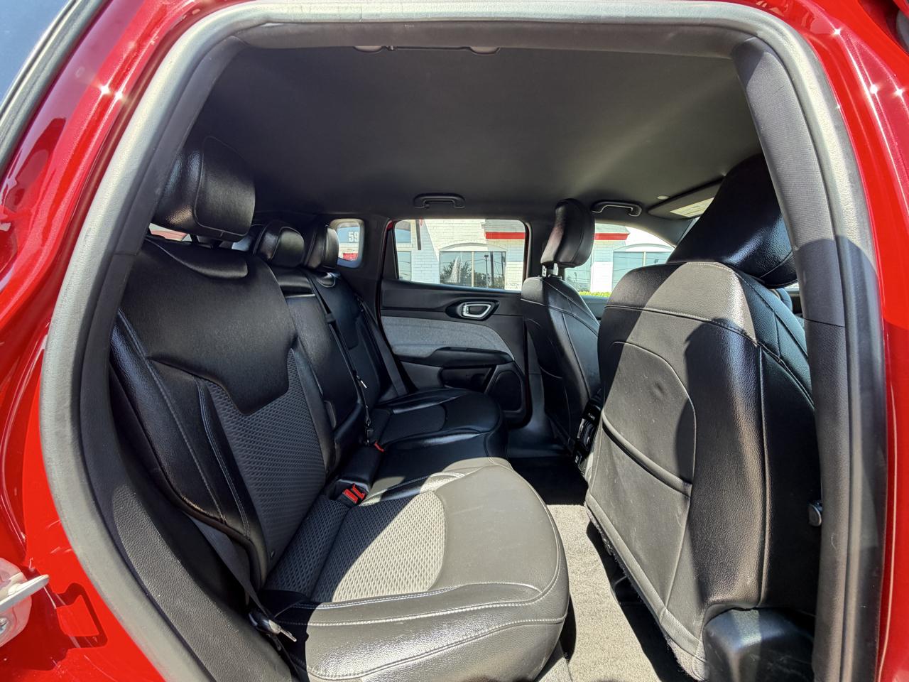 Jeep Compass photo 14