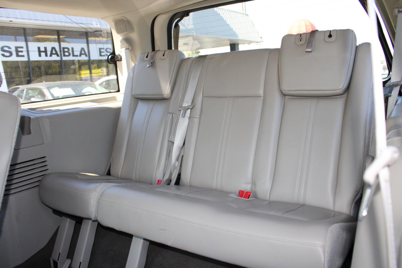 Lincoln Navigator photo 13