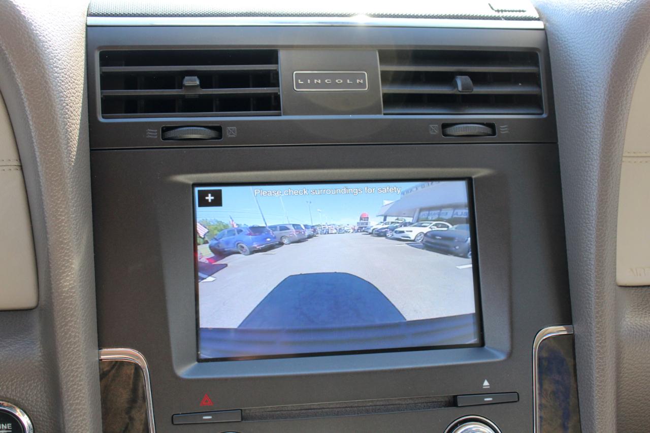 Lincoln Navigator photo 22