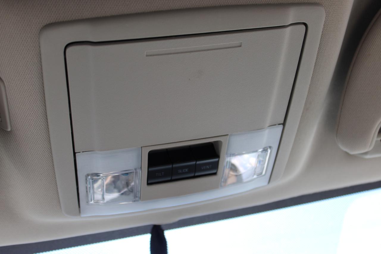 Lincoln Navigator photo 25