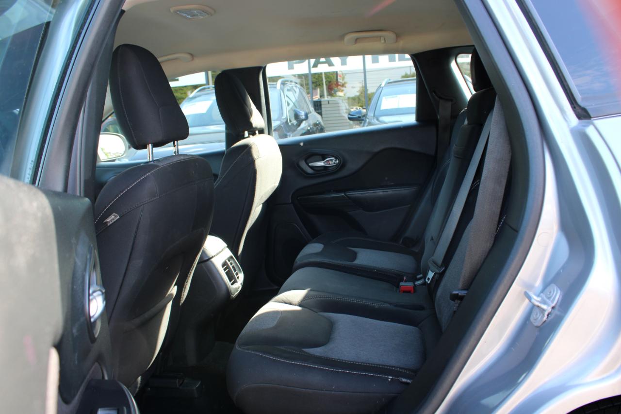 Jeep Cherokee Sport FWD 2015