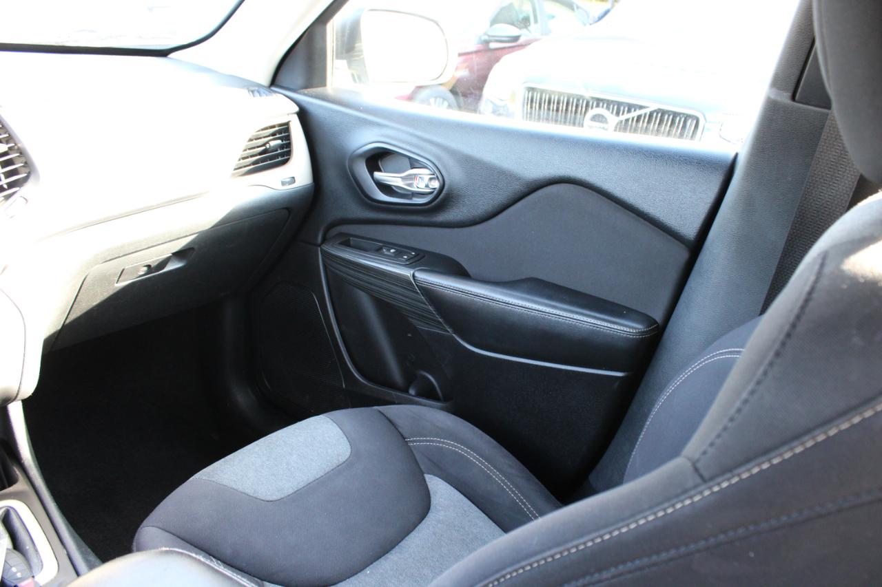 Jeep Cherokee Sport FWD 2015