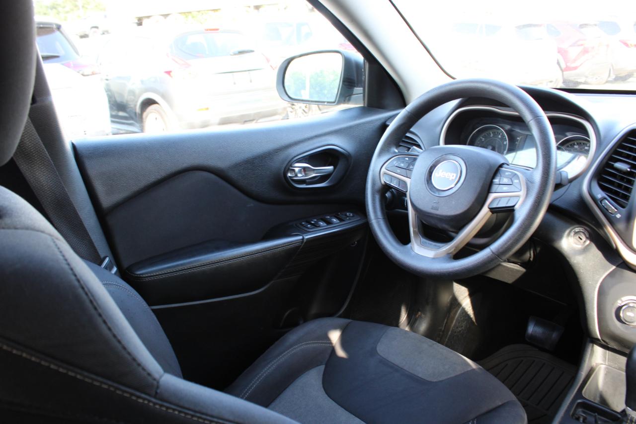Jeep Cherokee Sport FWD 2015