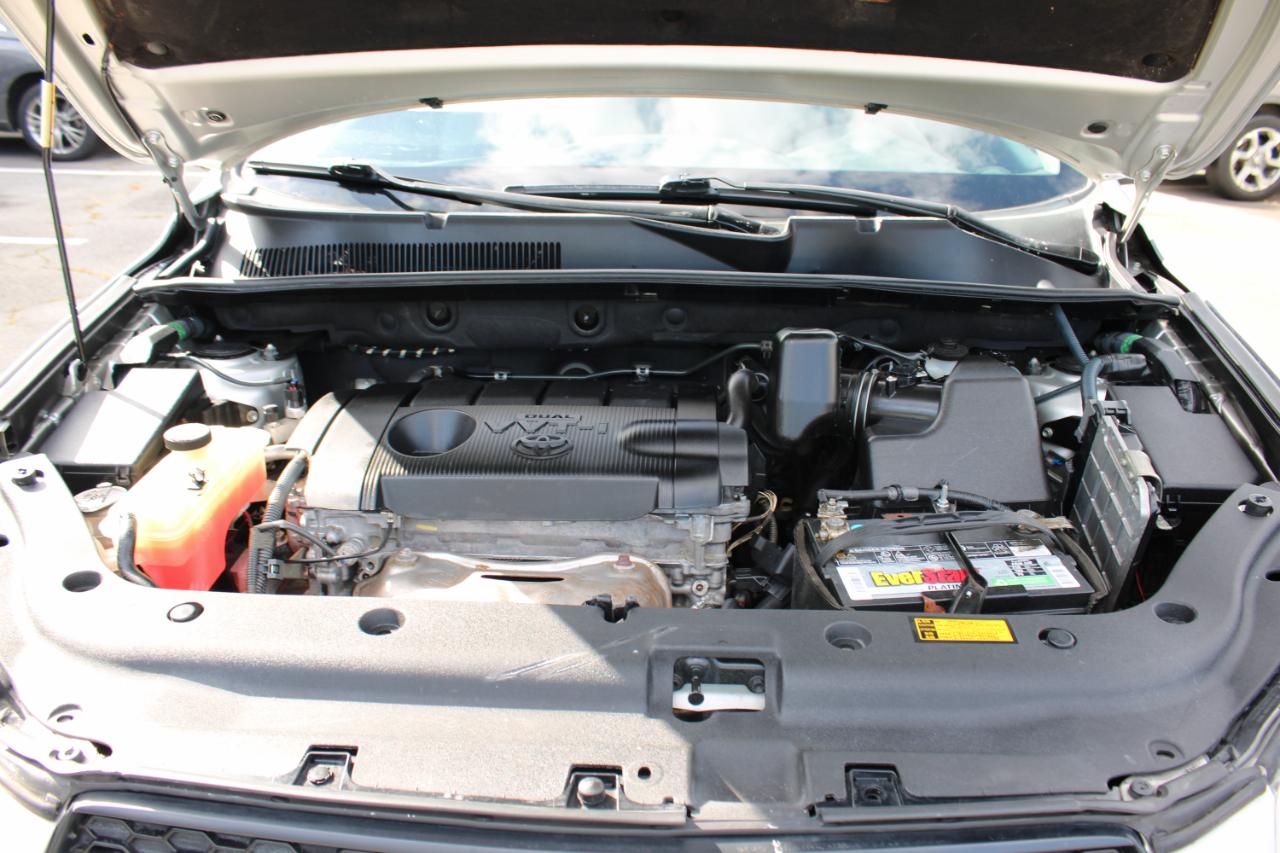 Toyota RAV4 FWD 4dr I4 (Natl) 2012