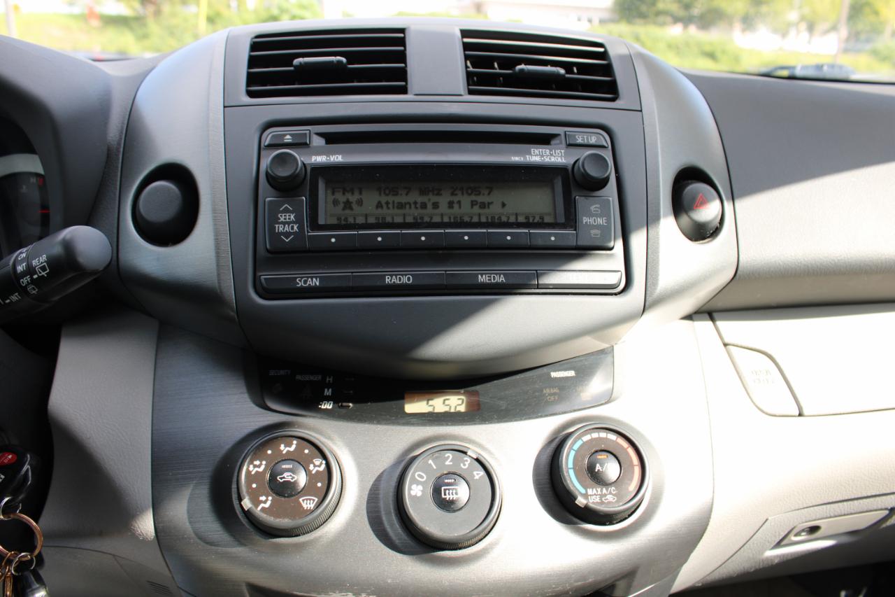 Toyota RAV4 FWD 4dr I4 (Natl) 2012