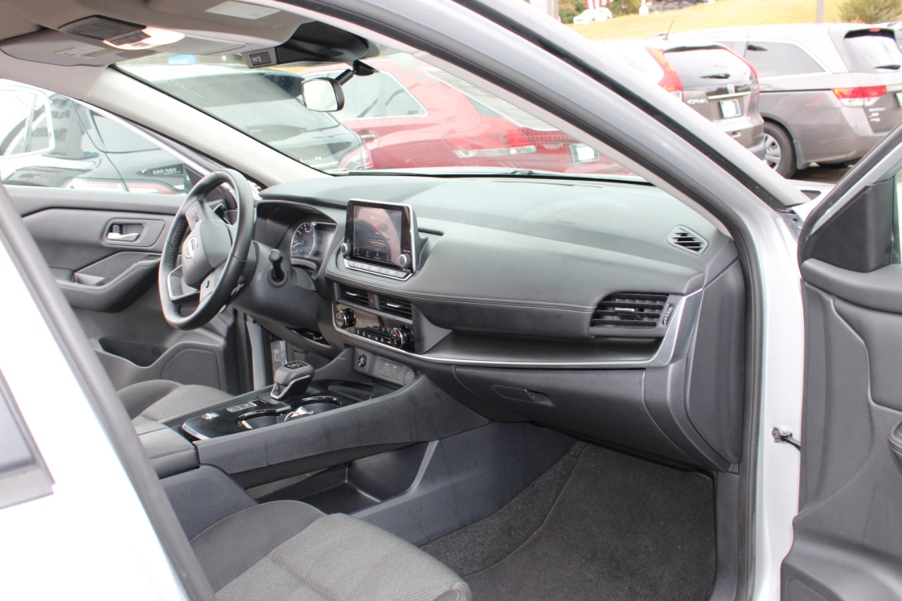 Nissan Rogue SV 2025