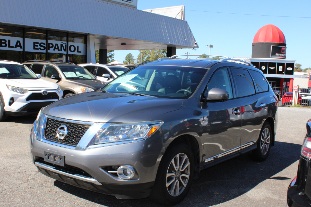 Nissan Pathfinder SV 4WD 2015 Nissan Pathfinder SV 4WD 2015