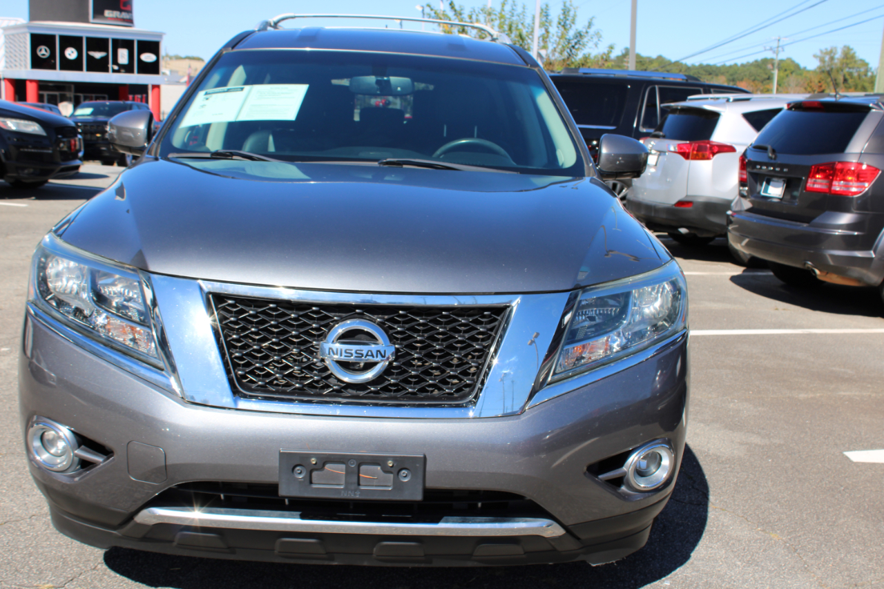 Nissan Pathfinder SV 4WD 2015 Nissan Pathfinder SV 4WD 2015